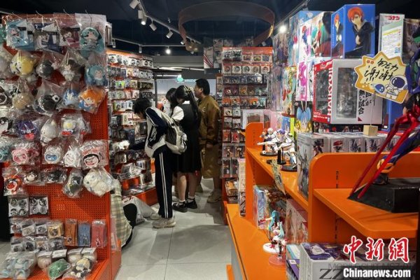 配资门户网 年轻人的新爱好，“爆改”传统商场